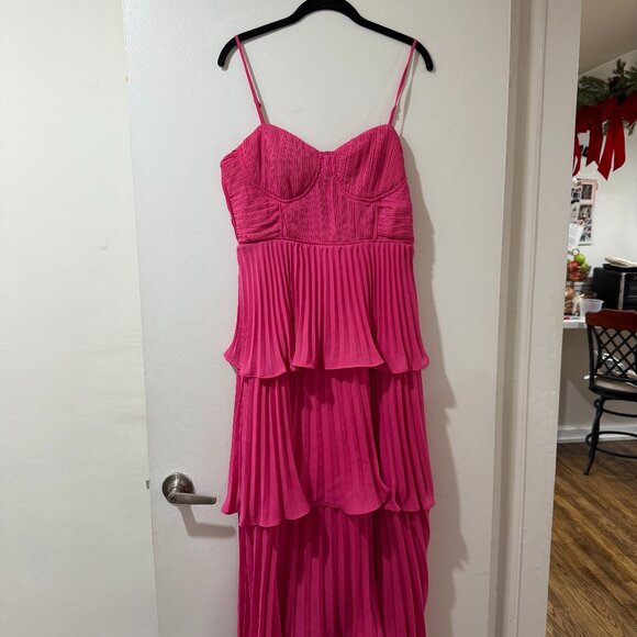 💖🌸 Lulus Cascading Crush Hot Pink Tiered Midi Dress 🌸💖 - Picture 2 of 11